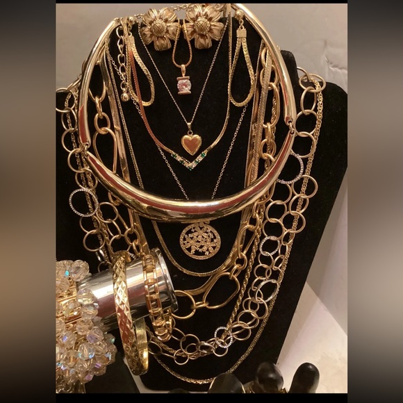 Huge 4 Lb jewelry lot- inventory bundle bulk jewelry - Picture 13 of 16